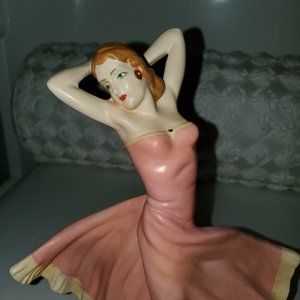 TRUE VINTAGE CHALKWARE LADY STATUE